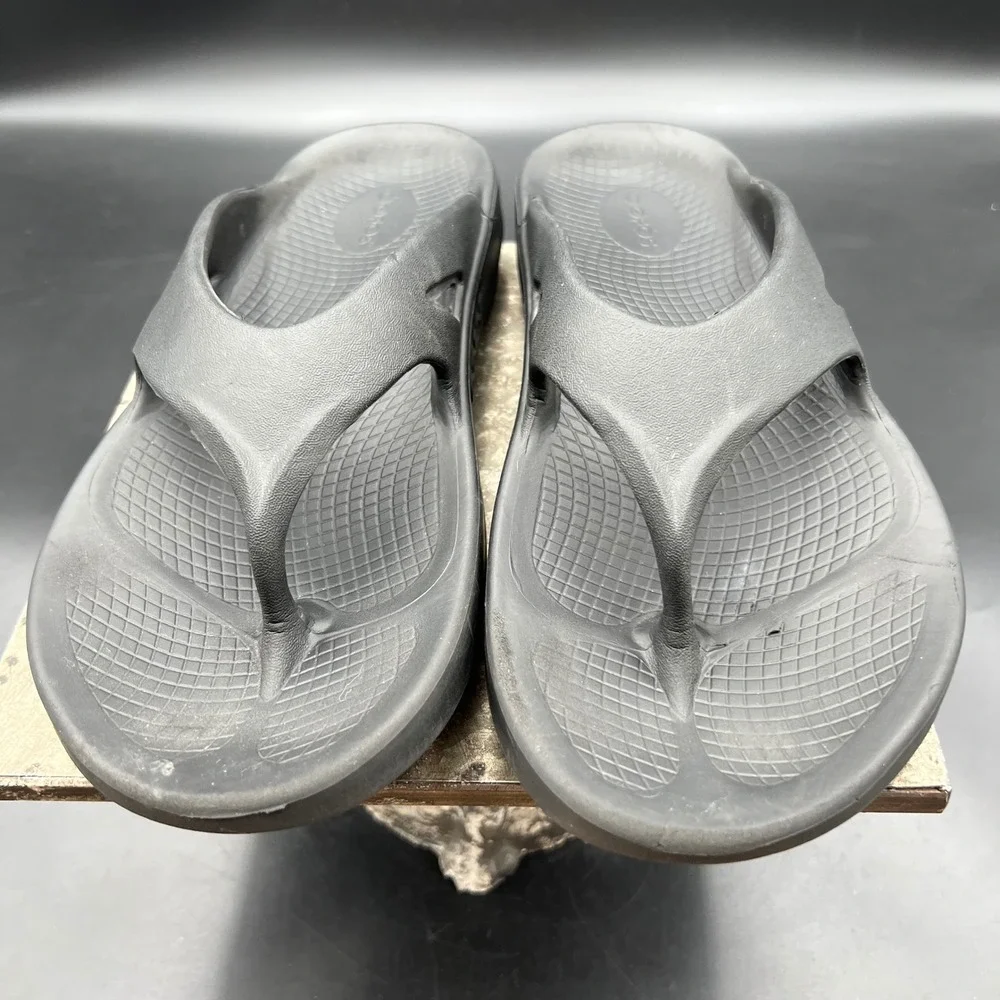 Oofos OOriginal Recovery Sandals Black Mens 10 Womens 12 EU 43 Thong Flip Flops